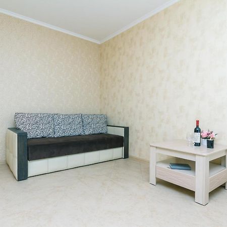 Прекрасная Однокомнатная Квартира С Чудесным Видом Из Окна Kiew Exterior foto